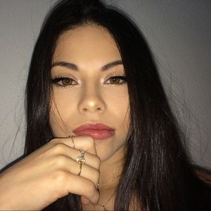 Meet your Posher, Tay